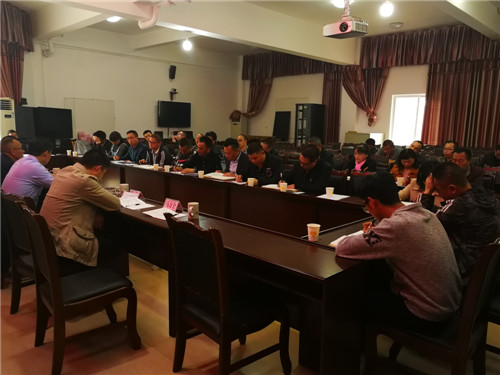 深情2（援茂教师在座谈会上交流）.jpg