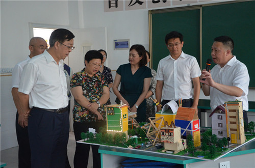 调研船山区圣莲岛小学校.jpg