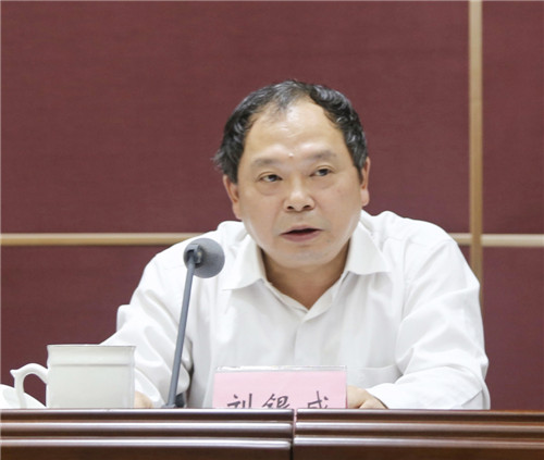 市委第二巡回指导组组长刘银成讲话.jpg