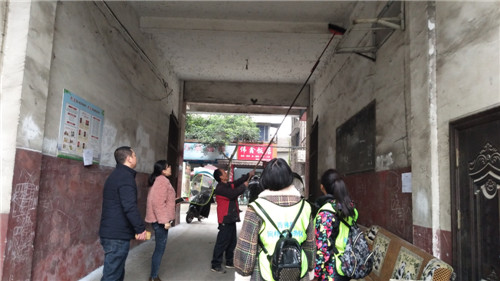 清理现场.jpg