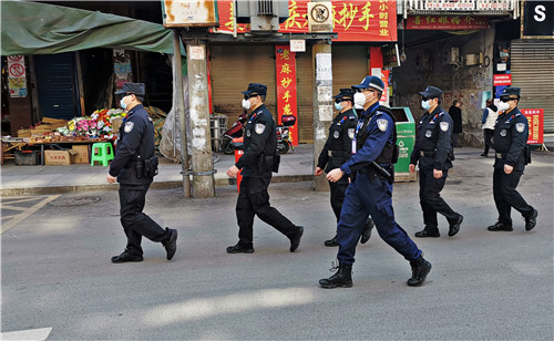 指导大队队员巡逻盘查注意事项.jpg