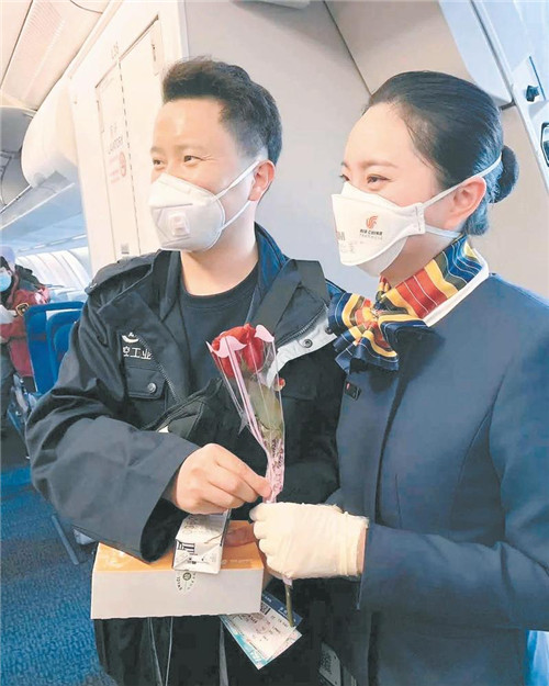 9367714516184180_副本.jpg