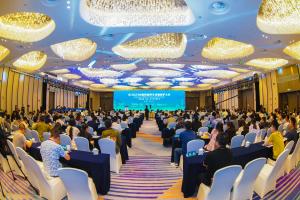 绿色发展 促进人与自然和谐共生