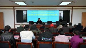 通江科技特派员到田间开展油菜春管技术培训