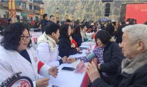 通江县老科协组织专家开展科普宣传活动