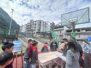 宝兴县：多彩科普进校园，助力青少年科学素养提升