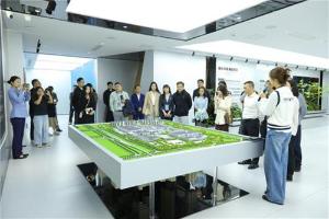 共绘光电产业协同发展新蓝图！“科菁荟”跨区域科技交流活动走进武汉