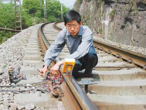 三尺讲台，一个梦想，一生驰骋