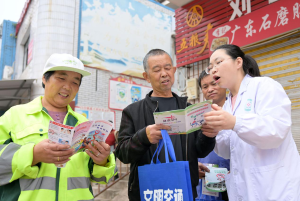 东兴区：健康科普进社区