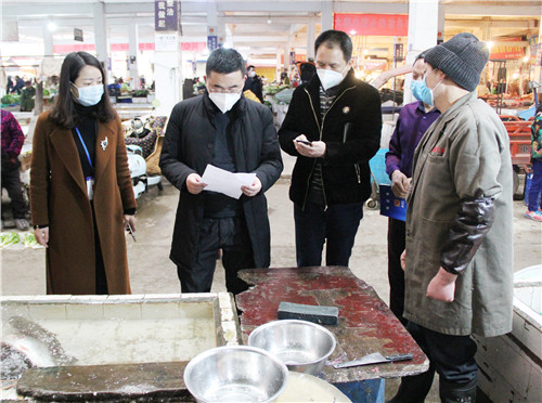 广安市市场监管局督导岳池县农贸市场疫情防控工作