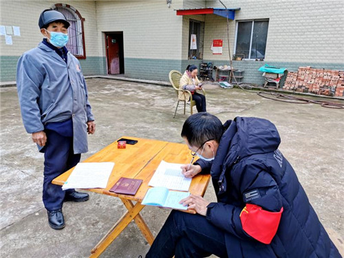 仁寿：第一书记有担当  防疫生产两不误 