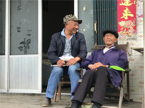 洪雅县：贫困户不忘党恩