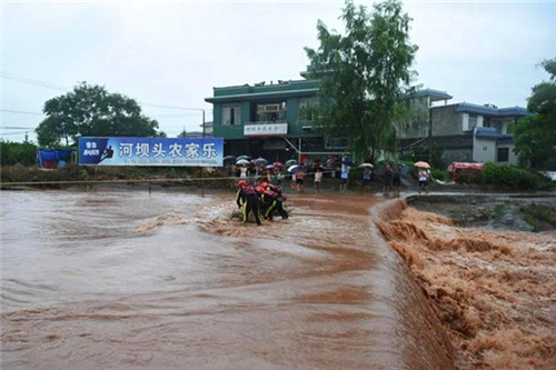 丹棱县普降暴雨.jpg