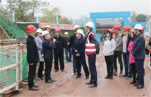 岳池县水务局与成都环境水务建设有限公司联合开展主题党日活动