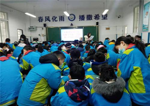 石棉县“大集中高效识字示范推广项目第一阶段验收会”在希望小学举行