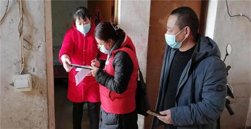 仁寿县：怀仁街道蜂蜜社区网格员坚守防疫一线