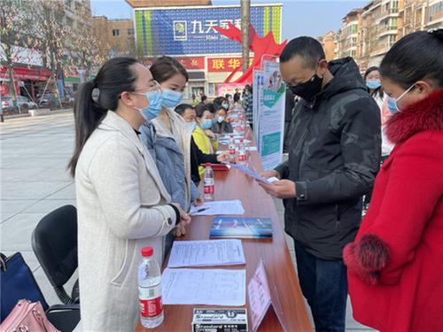 丹棱县开展“春风送岗”农民工专场招聘会