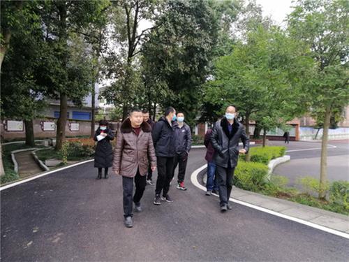广安区教科体局赴兴平小学检查开学安全工作