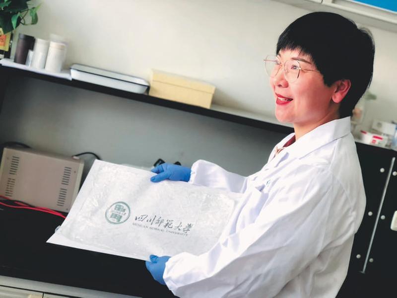 她给三星堆古象牙敷“保湿面膜”