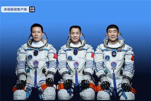 明日出征！神舟十二号载人飞船飞行乘组确定