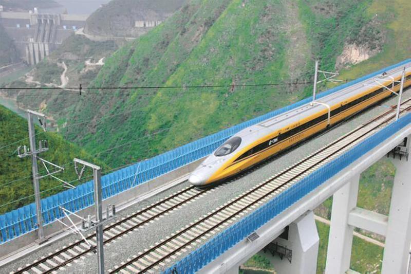 筑超级桥梁 跨山河雄关