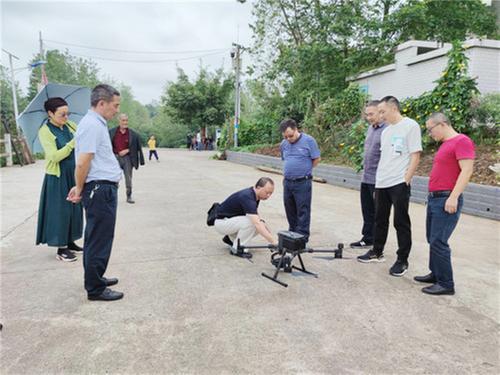 华蓥市人大常委副主任王治伟带队督导长江流域重点水域禁捕退捕工作