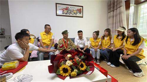 彭山区：关爱抗战老兵 聆听战火故事