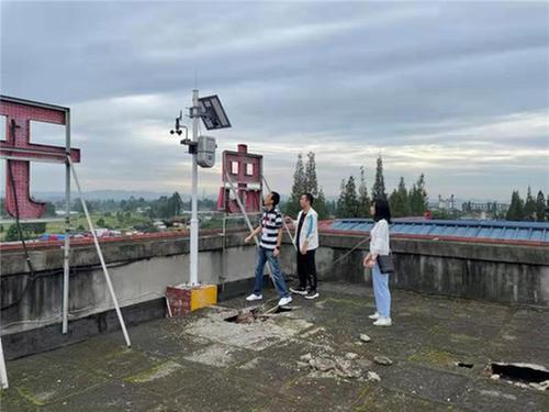 守护蓝天白云 b彭山区30个“空气微站”建成投运