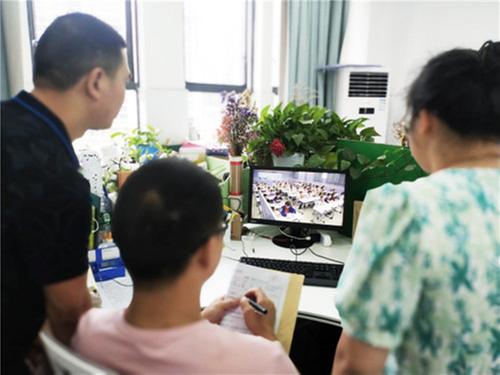 邻水县上线首个对外直播课堂