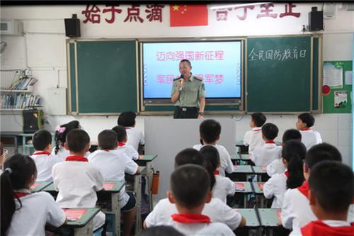 广安区热爱国防尊崇军人氛围浓