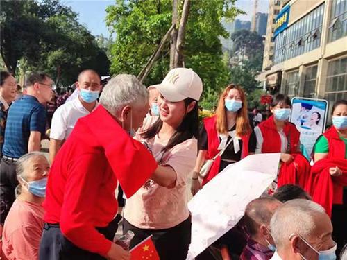 彭山区：30名高龄老人集体过生庆国庆