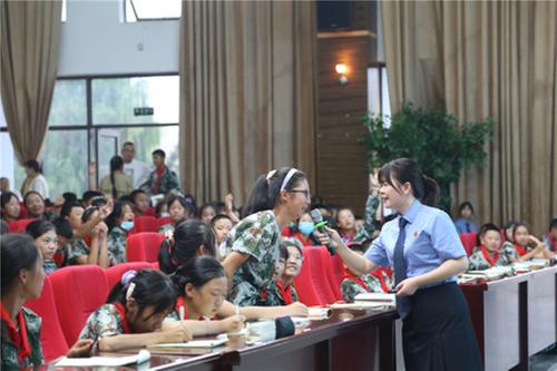 东坡区人民检察院走进苏祠中学开讲“开学第一课”