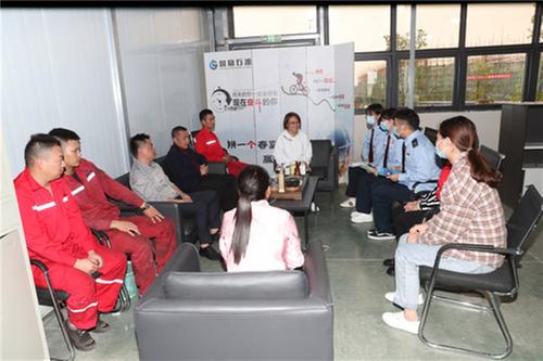 广安区：部门联动进企业 上门服务解难题