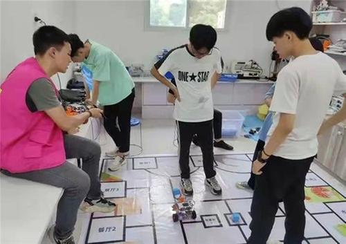 峨眉山市在四川省36届青少年科创大赛上喜获佳绩