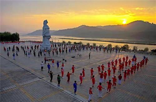 彭山区:简化高龄津贴申请程序 让群众少跑路