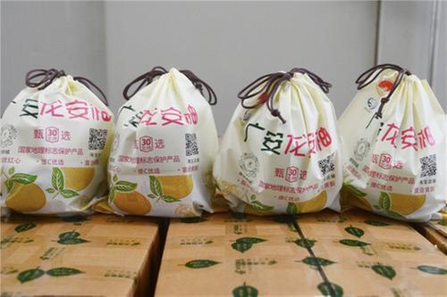 首发8000个！广安区政协委员助龙安柚远销澳门