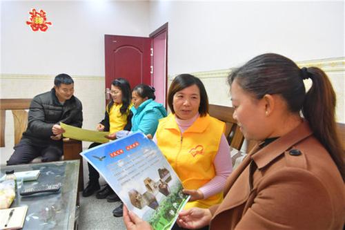 彭家乡：巾帼志愿者刮起乡村文明风