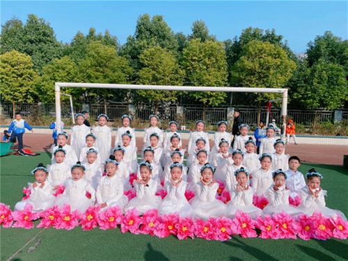 南江县朝阳小学：经典润校园 四质育新人