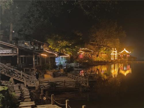 洪雅县：多业态点亮洪雅夜经济