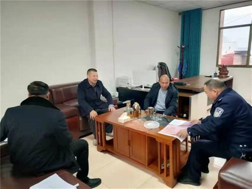 华蓥公安深入企业开展安全大检查