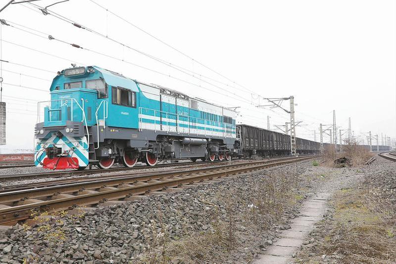 我国HXN6型大功率内电混合动力机车首次实现商品化销售