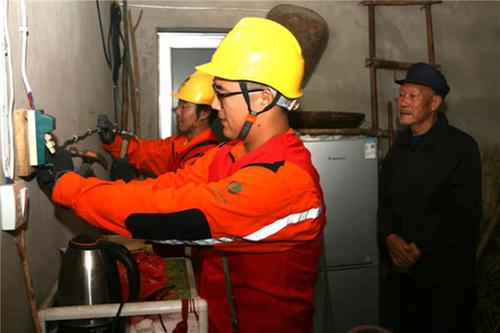 国网武胜县供电公司：用心服务群众 节日用电有保障