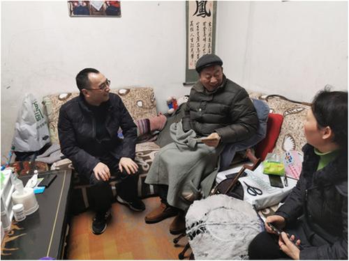 东坡区苏祠街道：节日送关爱 温暖进家门