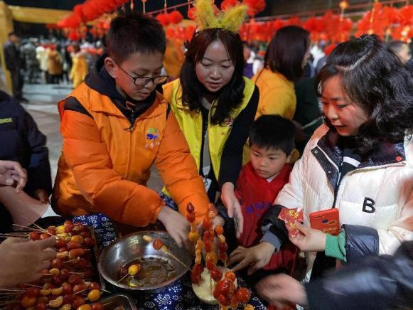 青神县：福虎青衣喜气盈 龙鼓花灯闹元宵