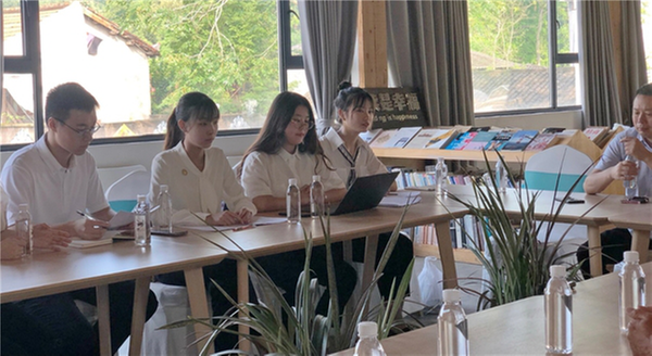 专属虚拟管家一路“乡”伴——大学生打造乡村民宿“元宇宙”