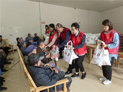 践行“十爱”，让乐山更美丽