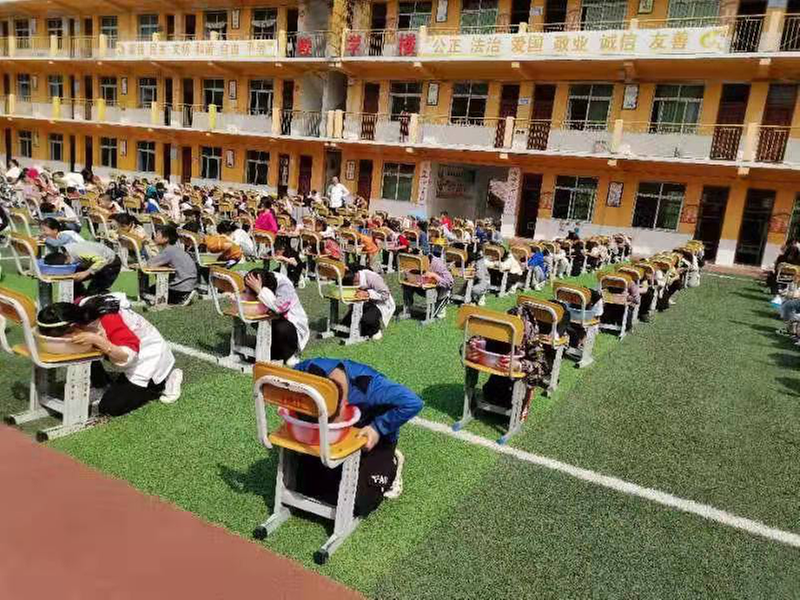 巴州区羊凤小学开展防溺水演练活动