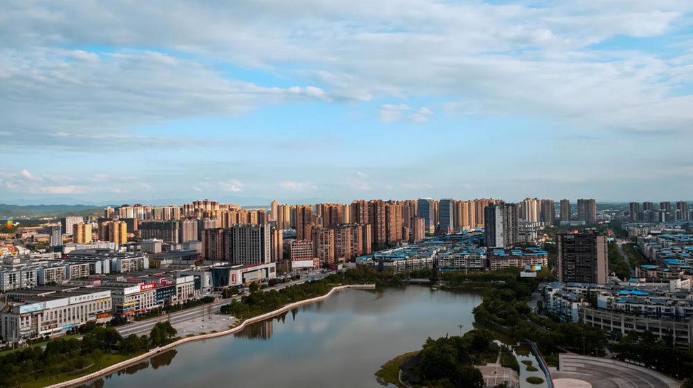 岳池县综合行政执法局入深水区下足“绣花功夫”扮靓银城