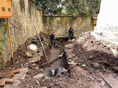 邻水县：老旧小区改造 改善居民生活环境