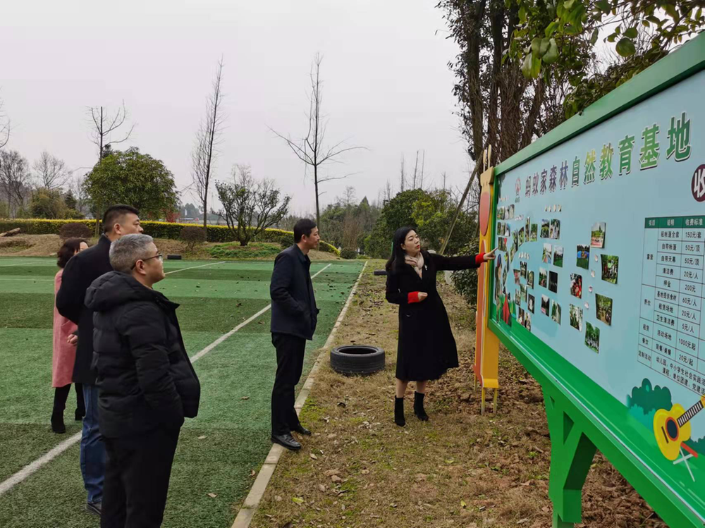 彭州市人大副主任调研彭州市全国科普示范县（市、区）创建工作